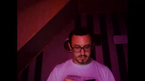 magfrauenfuesse online show from September 14, 8:00 pm