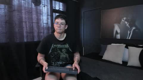 Damian Rivers online show from October 8, 8:35 pm