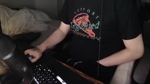 Snapshot of magicjawn chatting on January 2, 4:41 am magicjawn online show from January 2, 4:41 am