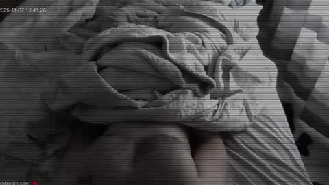 magnum_cam online show from November 7, 12:41 pm