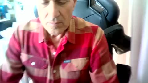 makis8989 online show from December 12, 10:45 am