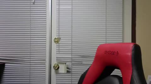 mako4eva online show from December 18, 1:45 am