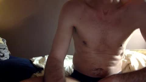 malefrench1 online show from March 24, 4:17 am