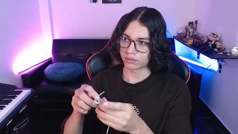 Snapshot of malik_harrison_ chatting on February 21, 4:26 pm Malik  online show from February 21, 4:26 pm