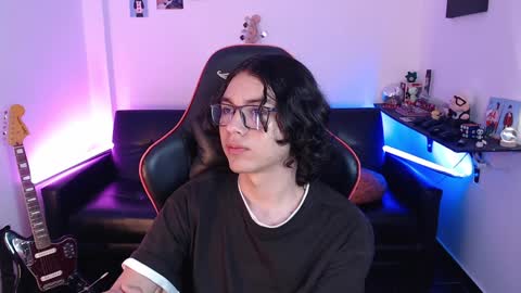 Snapshot of malik_harrison_ chatting on January 21, 5:05 pm Malik  online show from January 21, 5:05 pm