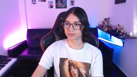 Snapshot of malik_harrison_ chatting on February 10, 2:16 pm Malik  online show from February 10, 2:16 pm