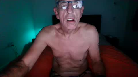 Snapshot of malkie55 chatting on November 1, 5:39 pm malkie55 online show from November 1, 5:39 pm