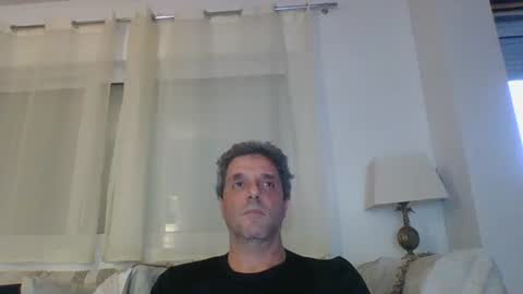 Snapshot of man211172 chatting on February 28, 4:20 pm man211172 online show from February 28, 4:20 pm