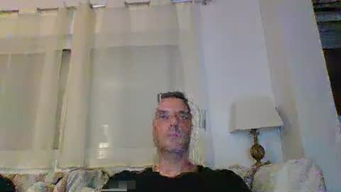 Snapshot of man211172 chatting on March 8, 5:52 pm man211172 online show from March 8, 5:52 pm