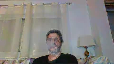 Snapshot of man211172 chatting on February 26, 8:20 pm man211172 online show from February 26, 8:20 pm