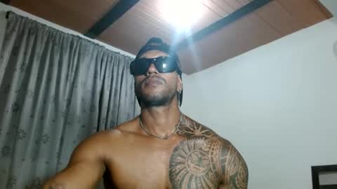 Manolo online show from October 30, 2:02 am