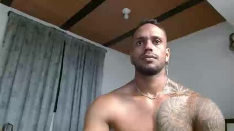 Manolo online show from December 1, 7:50 pm