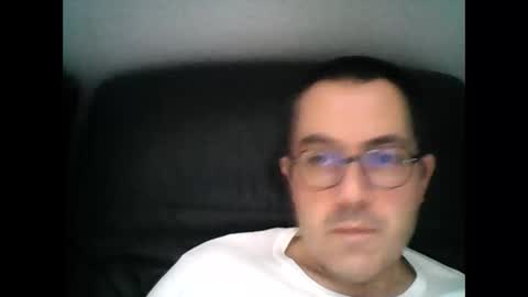 Snapshot of manu5933 chatting on January 9, 1:13 pm manu5933 online show from January 9, 1:13 pm