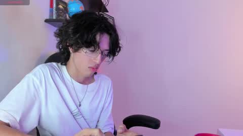 Manuel online show from September 16, 8:20 pm