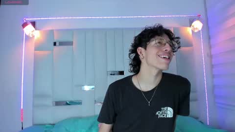 Manuel online show from February 23, 7:25 pm