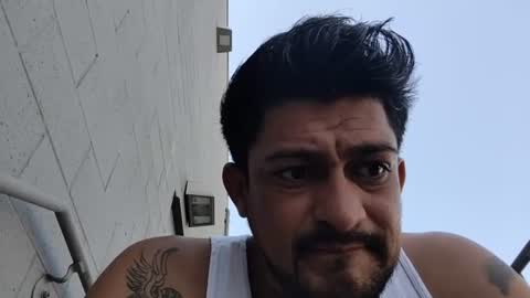 Ernesto online show from August 8, 5:42 pm