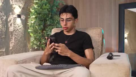 Marco and Ethan online show from December 17, 9:10 pm