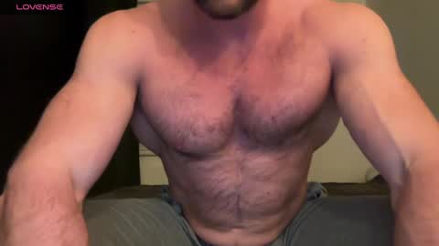 mark9222222 online show from April 3, 8:38 pm