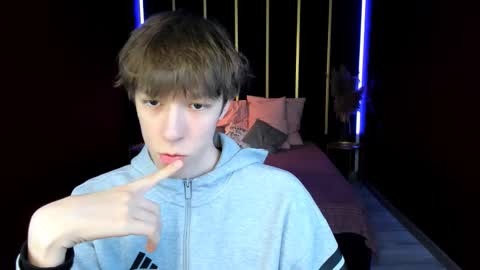 Mark online show from February 15, 2:36 pm