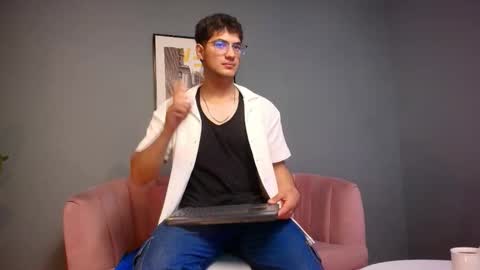 Snapshot of mark_evans1_ chatting on October 23, 8:23 pm mark_evans1_ online show from October 23, 8:23 pm