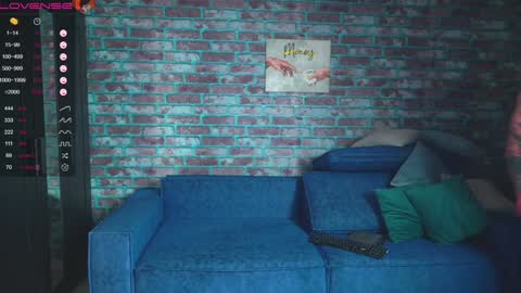 Mark online show from February 3, 11:26 pm