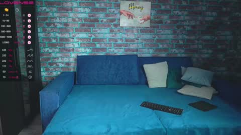 Mark online show from February 21, 1:11 pm