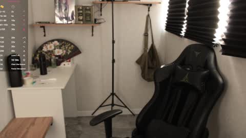 Mark online show from March 8, 11:44 am