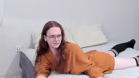 Mark online show from February 7, 9:09 pm