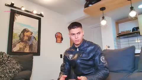 Snapshot of marko_toro__ chatting on October 22, 2:59 am Sebastian online show from October 22, 2:59 am