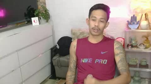 marlmoreno10 online show from April 7, 5:35 pm