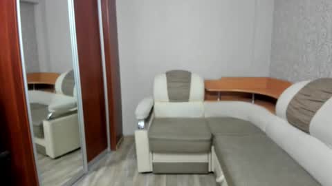 Alan online show from October 4, 6:13 pm