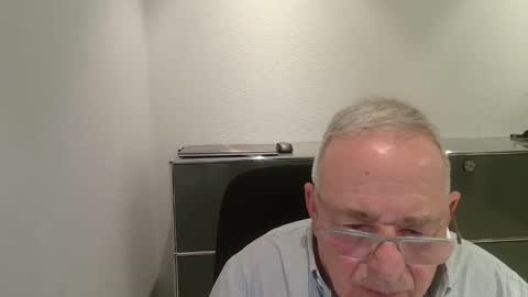 martin_1947 online show from February 21, 9:05 pm