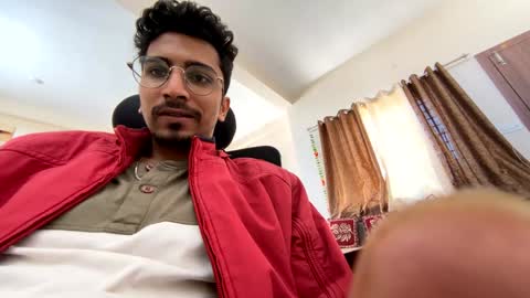 Mask Boy online show from December 13, 4:54 am