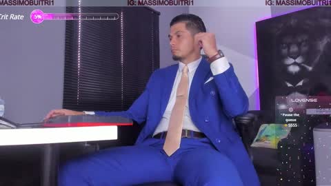 I am Massimo online show from December 3, 1:54 pm