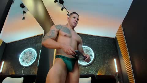 Snapshot of massimowalton2 chatting on January 16, 4:07 am massimowalton2 online show from January 16, 4:07 am