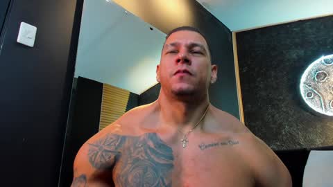 Snapshot of massimowalton2 chatting on December 29, 6:03 am massimowalton2 online show from December 29, 6:03 am