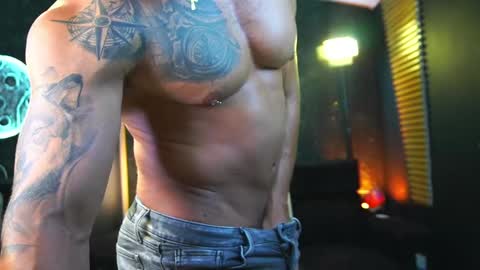 Snapshot of massimowalton2 chatting on March 8, 3:26 am massimowalton2 online show from March 8, 3:26 am