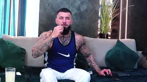 masterkingofmuscle online show from January 6, 8:46 am