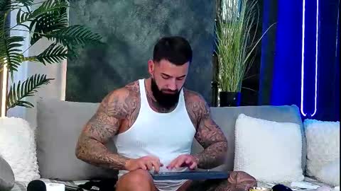 masterkingofmuscle online show from October 2, 6:50 am