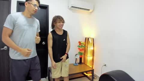 Team Cris Darwin- Fernando- Stiven- David online show from March 10, 11:12 am