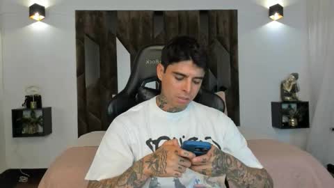 mateo_dilucajs1 online show from September 27, 7:12 pm