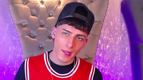 Snapshot of mateo_mitchell chatting on October 23, 6:17 am mateo mitchell online show from October 23, 6:17 am