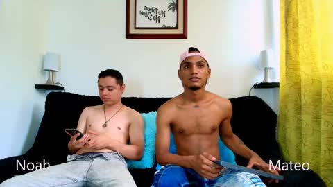 Snapshot of mateo_nick chatting on December 14, 5:58 pm Mateo and Noah online show from December 14, 5:58 pm