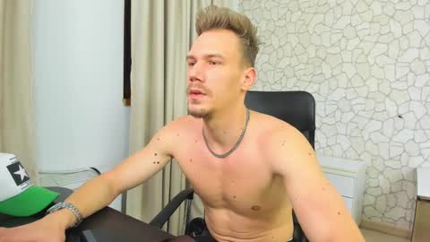 MateoBenjamin online show from January 12, 8:25 pm