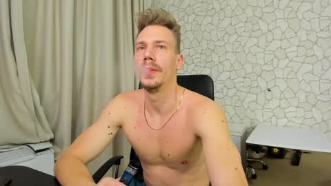 MateoBenjamin online show from December 18, 5:00 pm