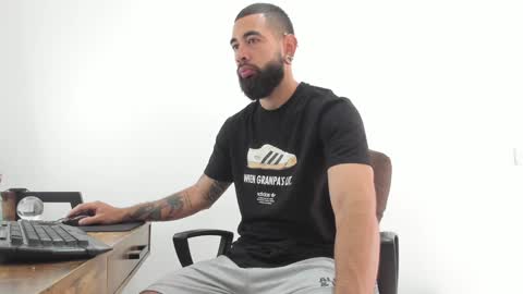 Matheus     online show from January 30, 3:29 pm