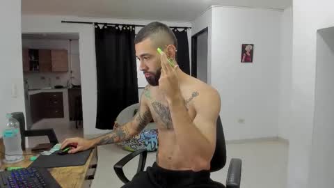 Matheus     online show from February 13, 10:15 pm