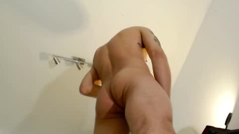 STRURIBE ON INSTAGRAM online show from December 12, 7:41 am