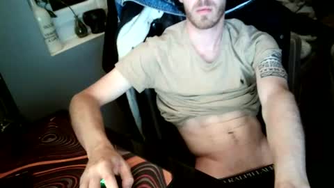 matt1q237916 online show from June 14, 2:09 am