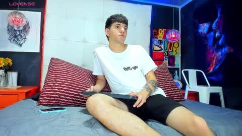 ---Matteo--- online show from September 21, 4:12 am